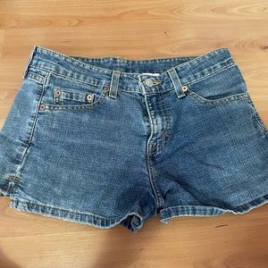 VINTAGE levi shorts